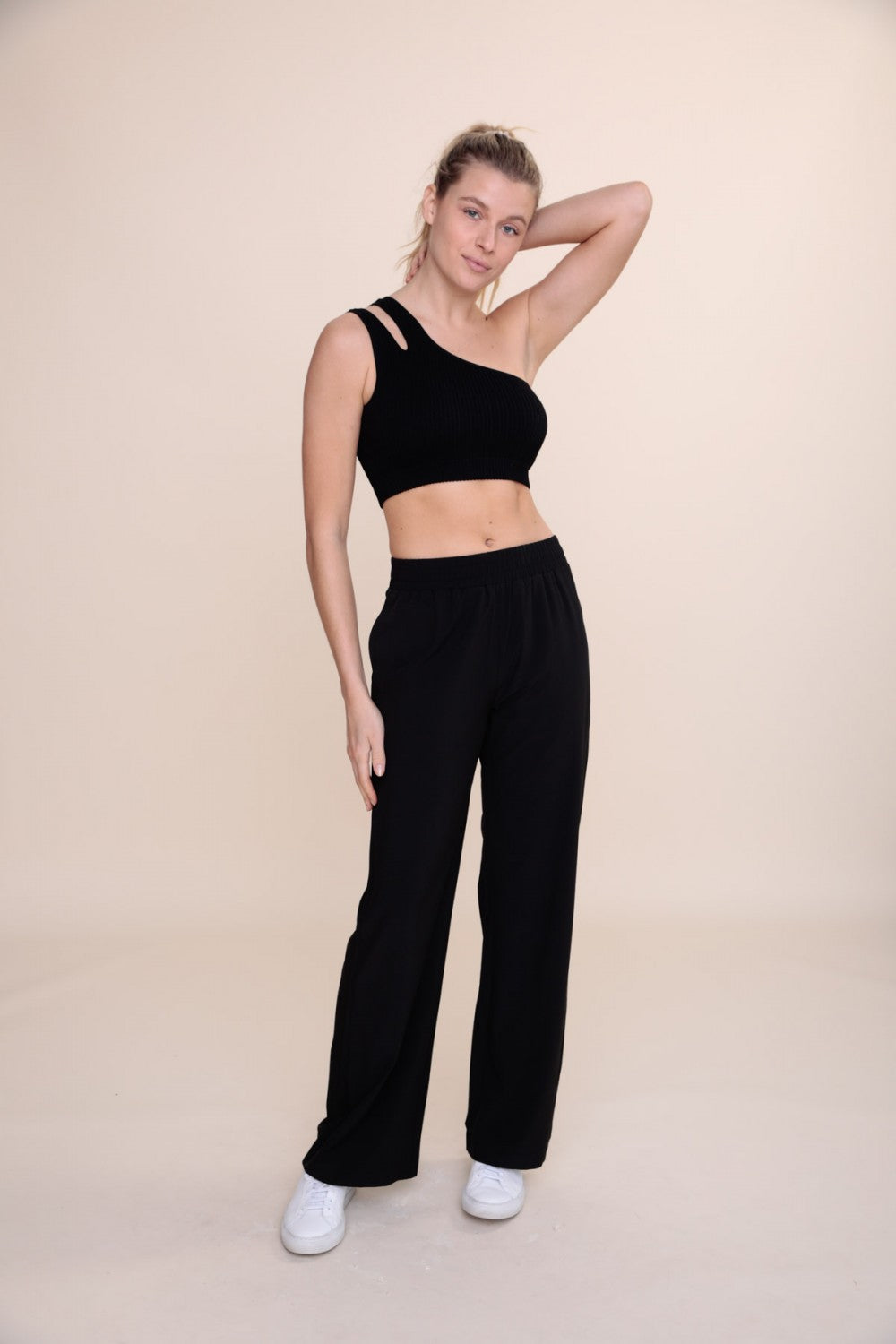 Micro-Ribbed Swoop Back High-Waisted Pocket Leggings - Cocoa